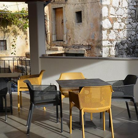 Apartmaji Tanto Malovse Crnice Buitenkant foto