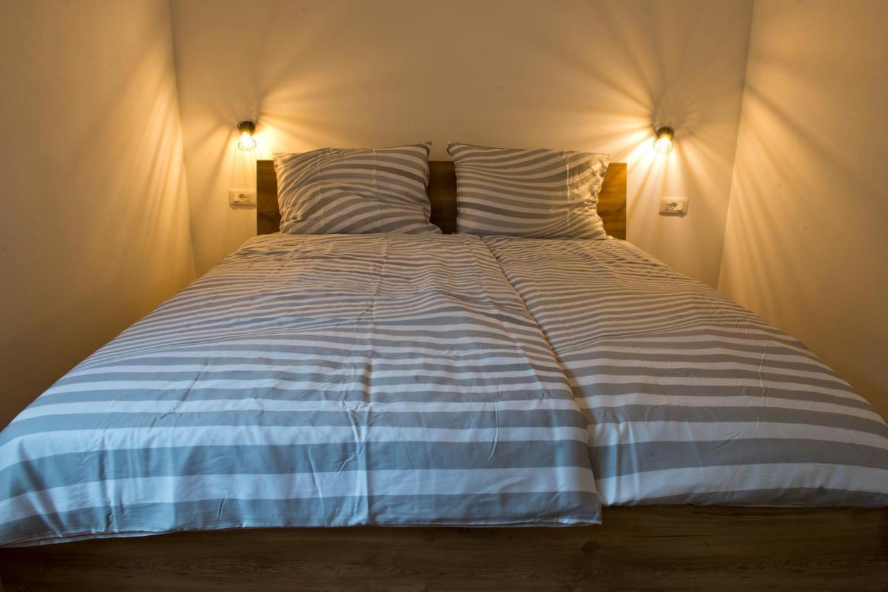 Apartmaji Tanto Malovse Crnice Buitenkant foto