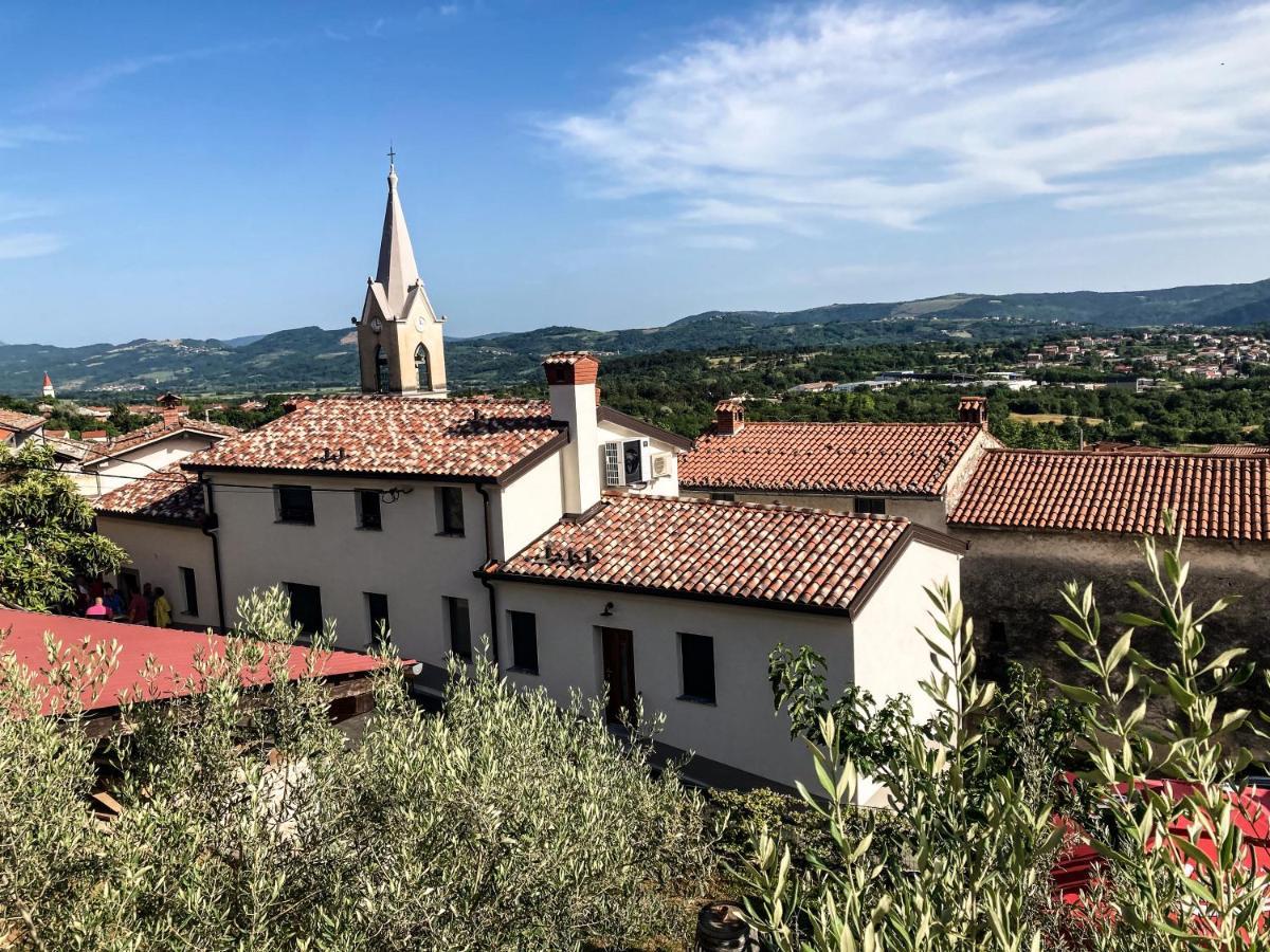 Apartmaji Tanto Malovse Crnice Buitenkant foto