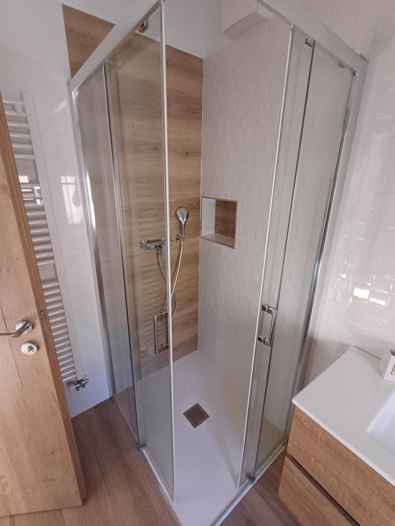 Apartmaji Tanto Malovse Crnice Buitenkant foto