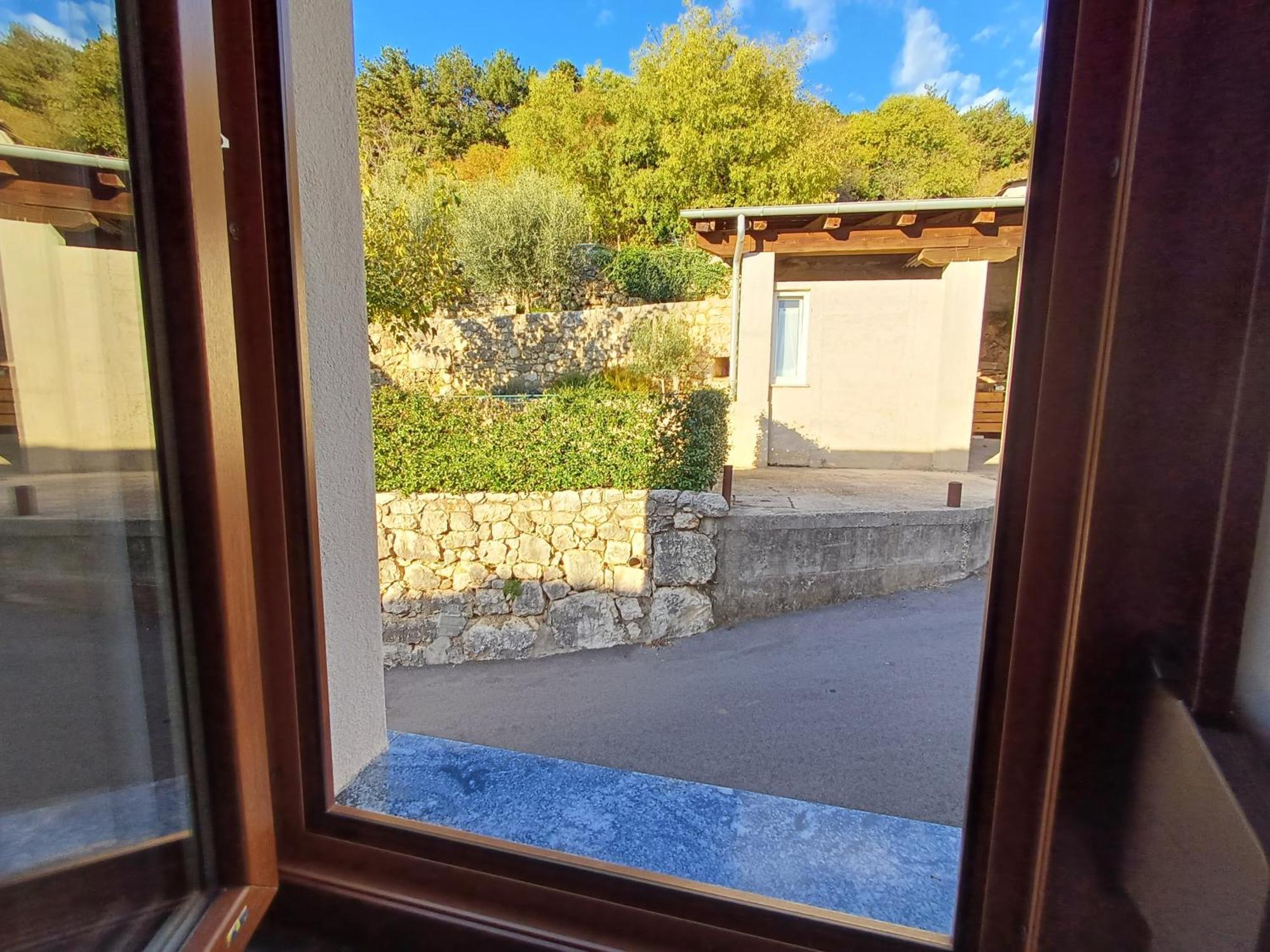 Apartmaji Tanto Malovse Crnice Buitenkant foto